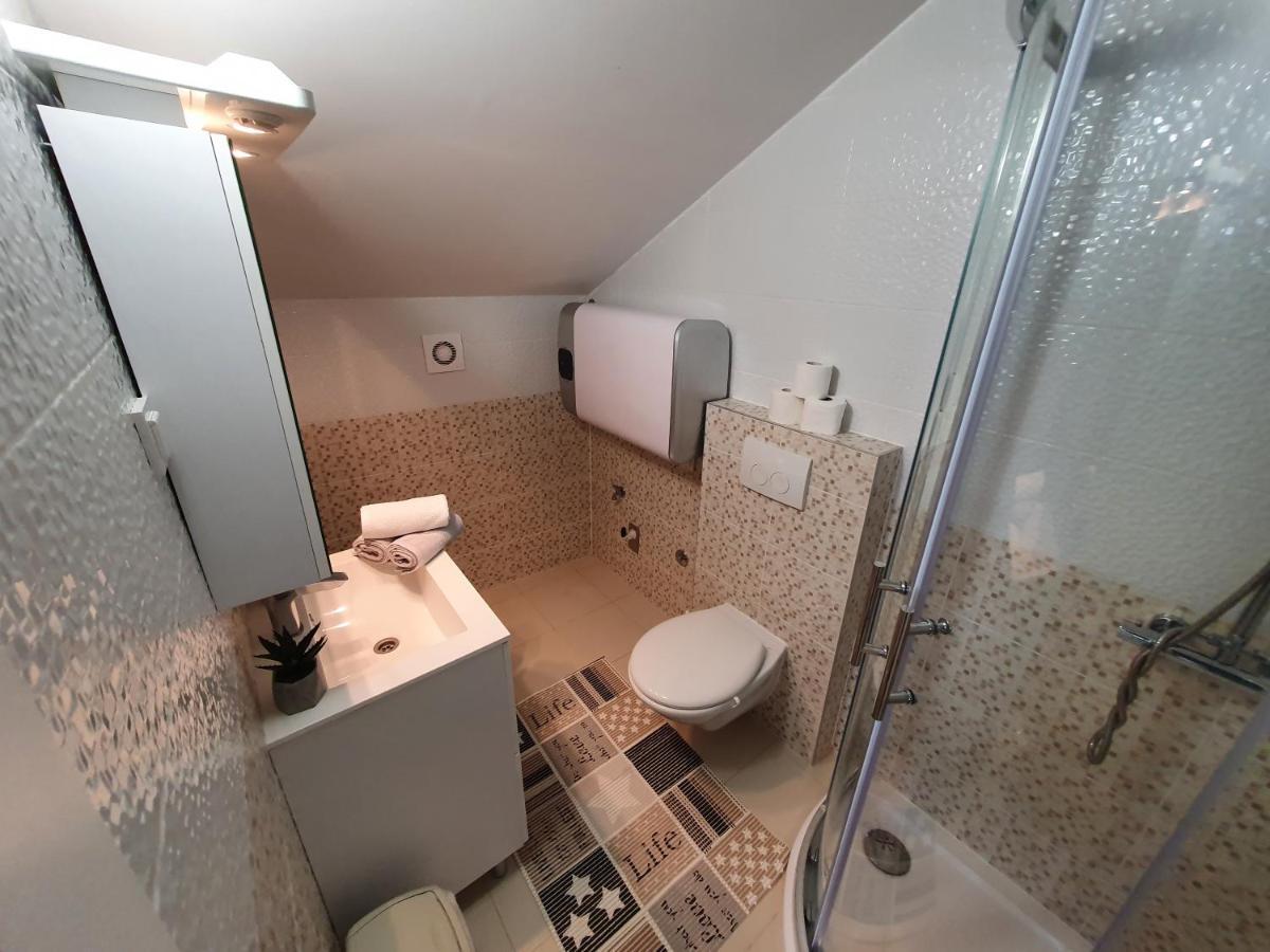 Apartaments Ukic Prvic Sepurine Buitenkant foto