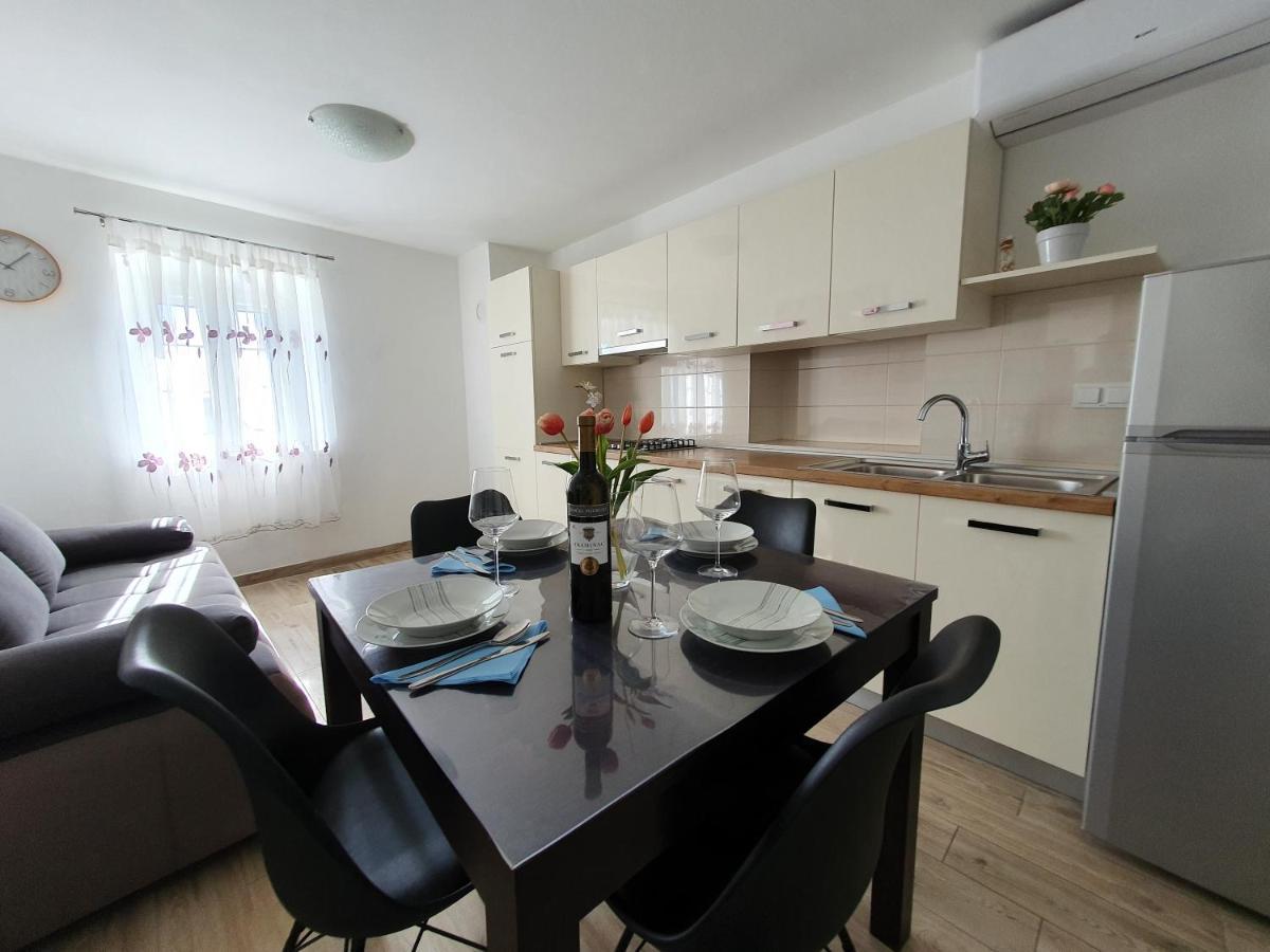 Apartaments Ukic Prvic Sepurine Buitenkant foto